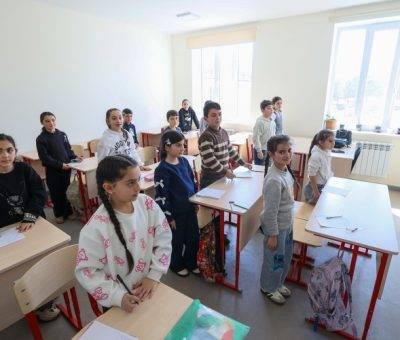 Աշակերտները դասասենյակում (Լոռու մարզ)