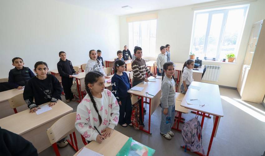 Աշակերտները դասասենյակում (Լոռու մարզ)