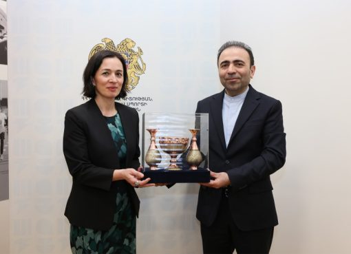 Ժաննա Անդրեասյանն ընդունել է Հայաստանում Իրանի նորանշանակ դեսպան Խալիլ Շիրղոլամիին