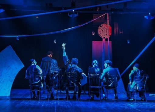 «Գիշերային թմբուկներ» ներկայացումը ԵԹԿՊԻ-ում՝ Կիմ Արզումանյանի հիշատակին