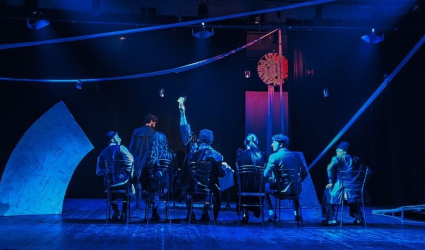 «Գիշերային թմբուկներ» ներկայացումը ԵԹԿՊԻ-ում՝ Կիմ Արզումանյանի հիշատակին