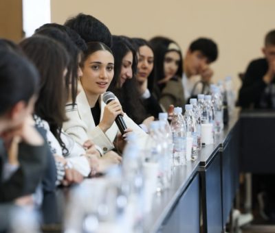 Ժաննա Անդրեասյանը հանդիպել է բուհերի ուսանողների հետ