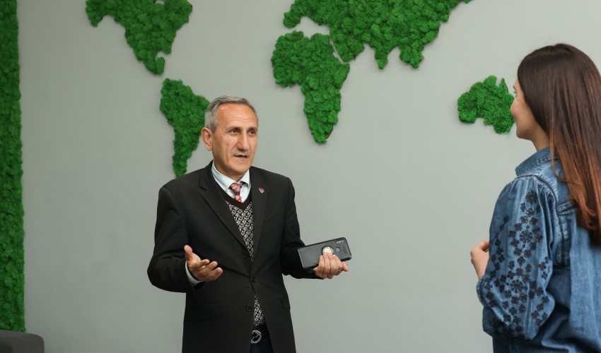 ԵՊՀ ընդհանուր աշխարհագրության ամբիոնի դոցենտ Կամո Ալեքսանյանը