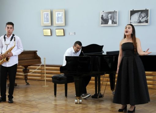 «Սերունդների խաչմերուկ». հաշվետու համերգ են տվել Ռոմանոս Մելիքյանի անվան երաժշտական քոլեջի էստրադային երգեցողության բաժնի ուսանողները