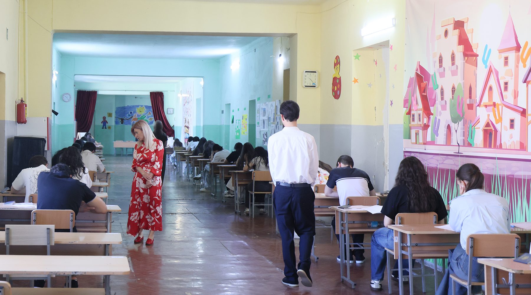 Արաքսիա Սվաջյանն այցելել է Երևանի թիվ 57 հիմնական դպրոցում տեղակայված քննական կենտրոն