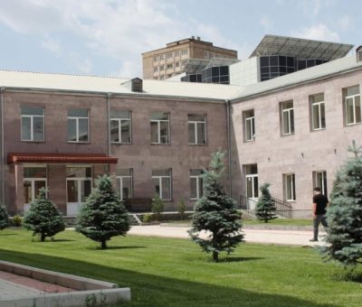 Երևանի օլիմպիական հերթափոխի պետական մարզական քոլեջ (ԵՕՀՊՄՔ)