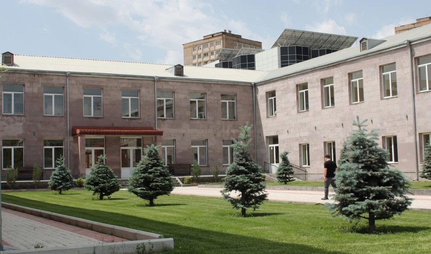Երևանի օլիմպիական հերթափոխի պետական մարզական քոլեջ (ԵՕՀՊՄՔ)