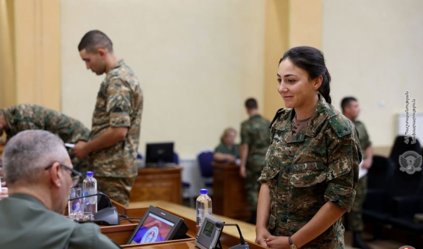Ռազմական ակադեմիայի շրջանավարտները նշանակվեցին սպայական պաշտոնների