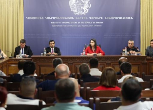 Արփինե Սարգսյանն օգոստոսի 18-ին հանդիպել է ավտոդպրոցների և հաշվառման-քննական ծառայությունների ոլորտի շահագրգիռ կազմակերպությունների ներկայացուցիչների հետ։