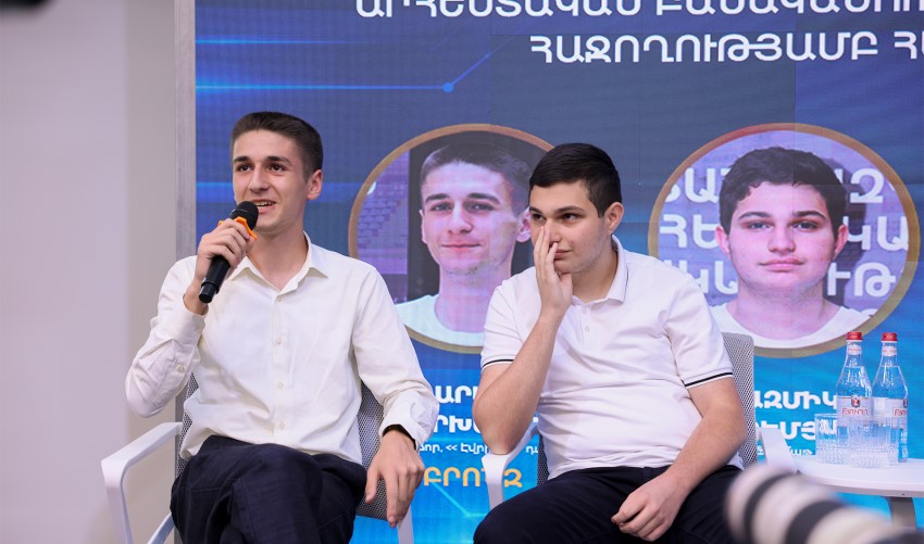 Արամ Ամիրխանյանը և Ռազմիկ Եփրեմյանը
