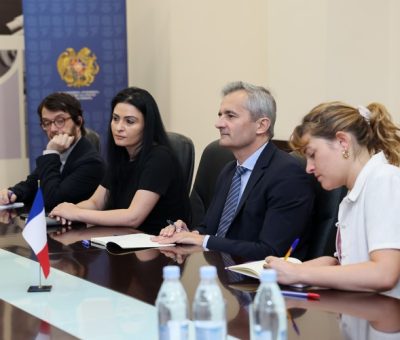 ԿԳՄՍ նախարարը հանդիպել է Ֆրանսիայի Ժան Մուլեն Լիոն 3 համալսարանի նախագահ Ժիլ Բոննեի հետ
